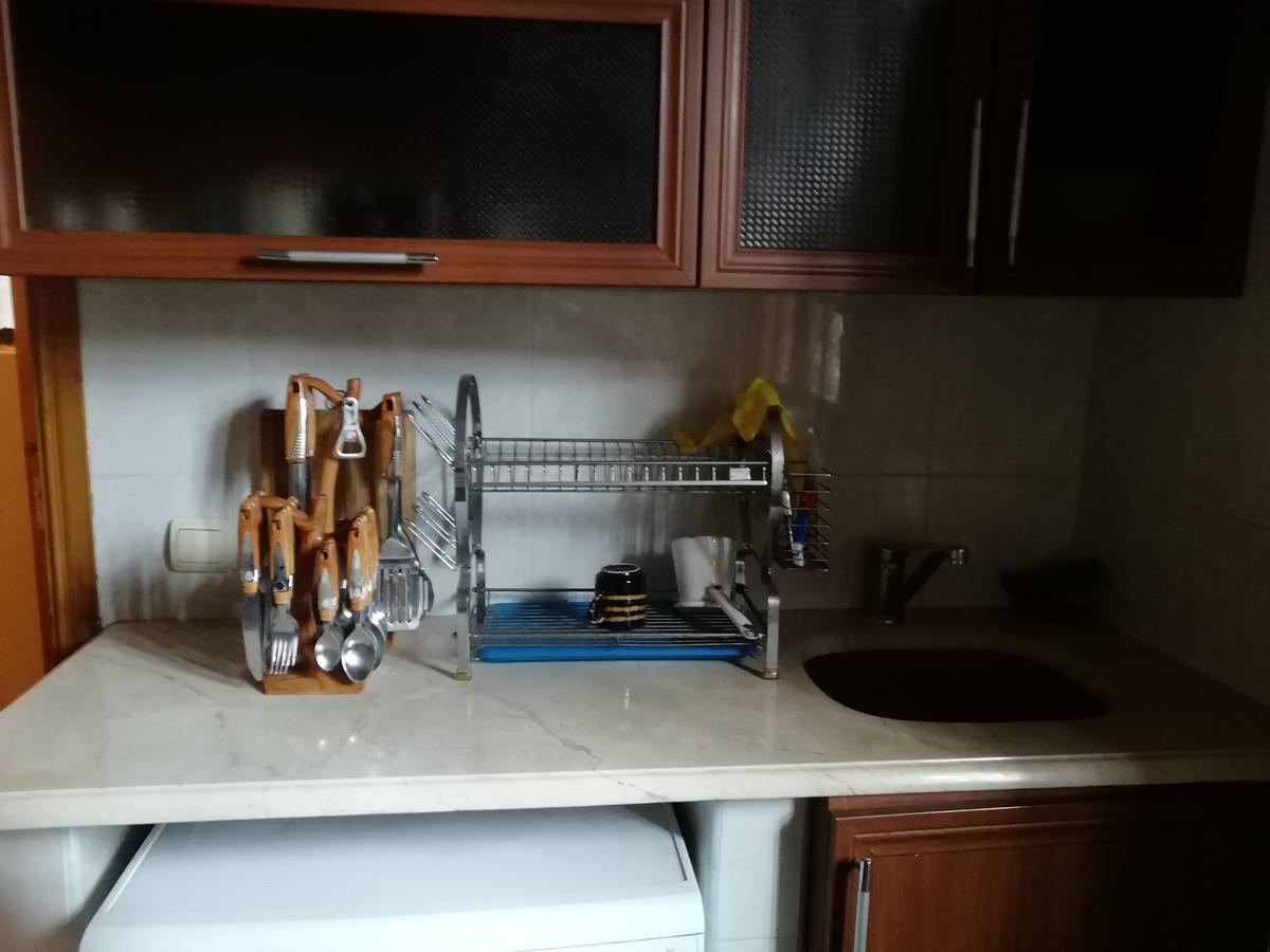Apartment Georgy バトゥーミ エクステリア 写真